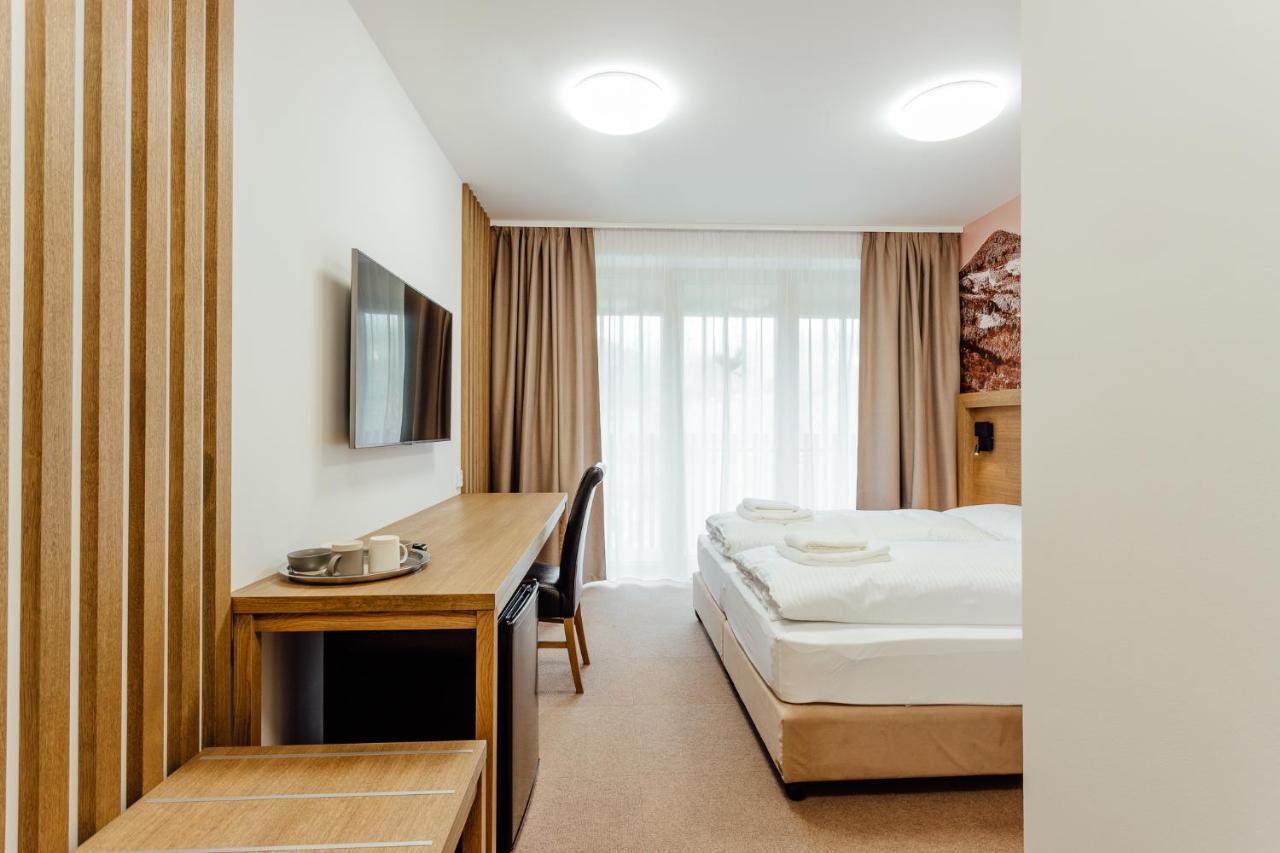 Apartmany Humno Valča Екстериор снимка